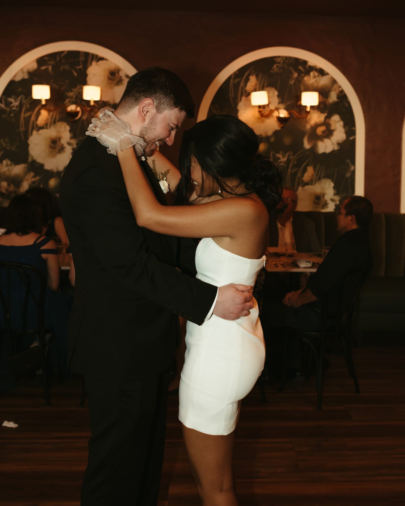Wind-tested elopement hairstyle and long-wear bridal makeup